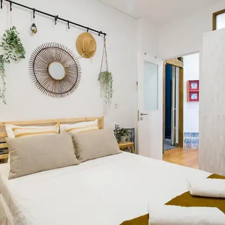 Apartment Whome Colorful Portuguese-style In Chiado Lissabon